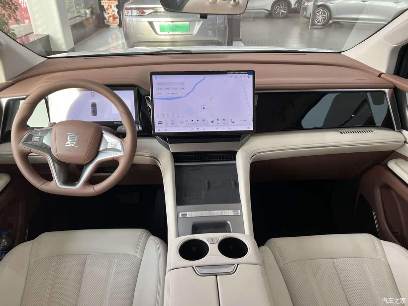 比亞迪夏測評:家用商務(wù)兩相宜的 MPV 新勢力